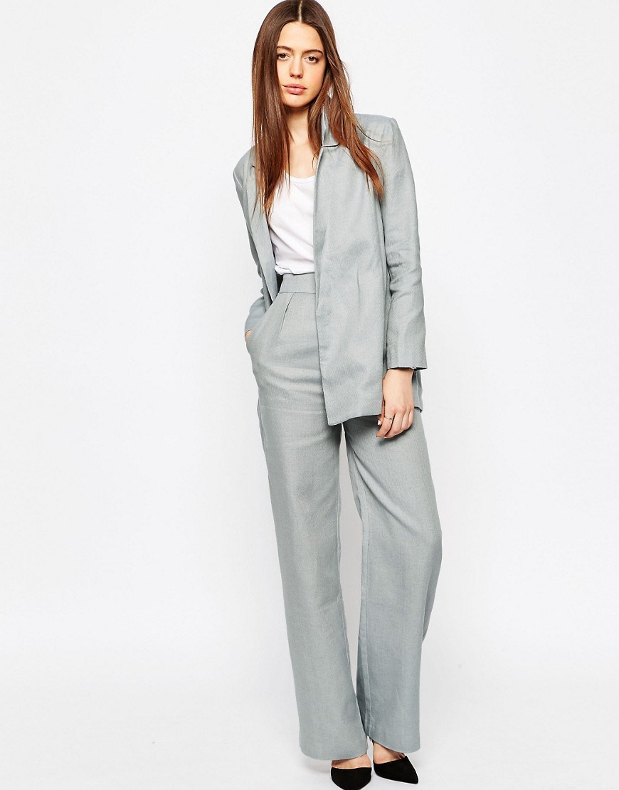 bryuchnye-kostyumy-zhenskie_ (10)