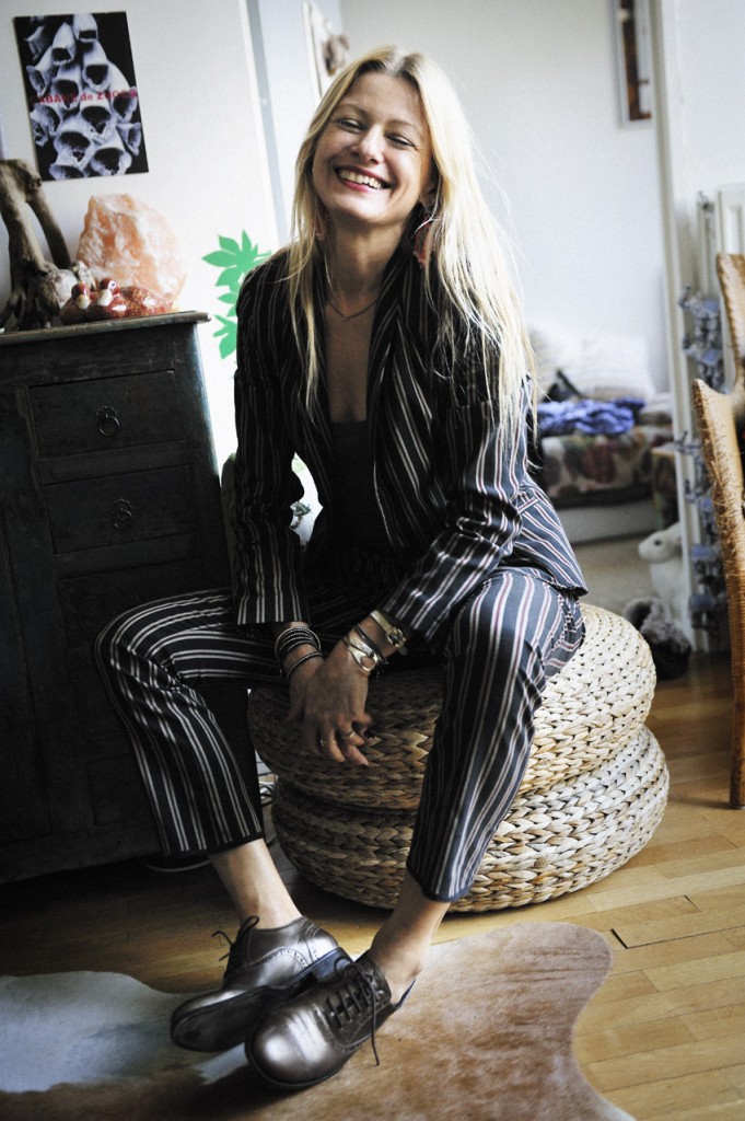 Seule une tenue qui correspond parfaitement à votre silhouette aura fière allure. bryuchnye-kostyumy-zhenskie_ (19)