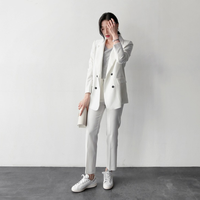 bryuchnye-kostyumy-zhenskie_ (44)