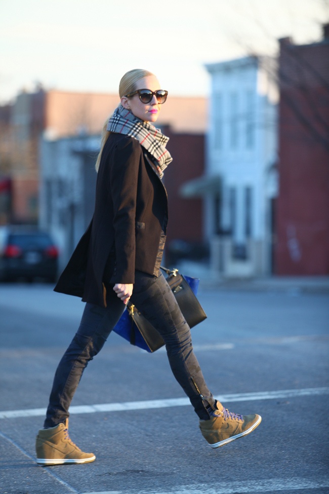 zhenskie-kedy-na-tanketke_ (35)