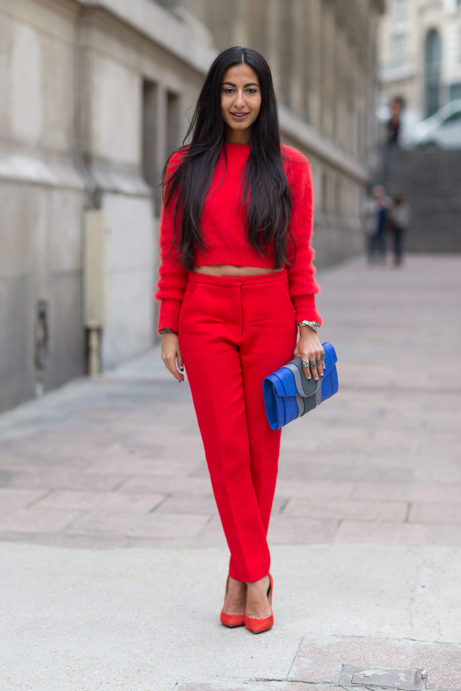 L'image de la beauté fatale krasnye-bryuki-zhenskie_ (1)