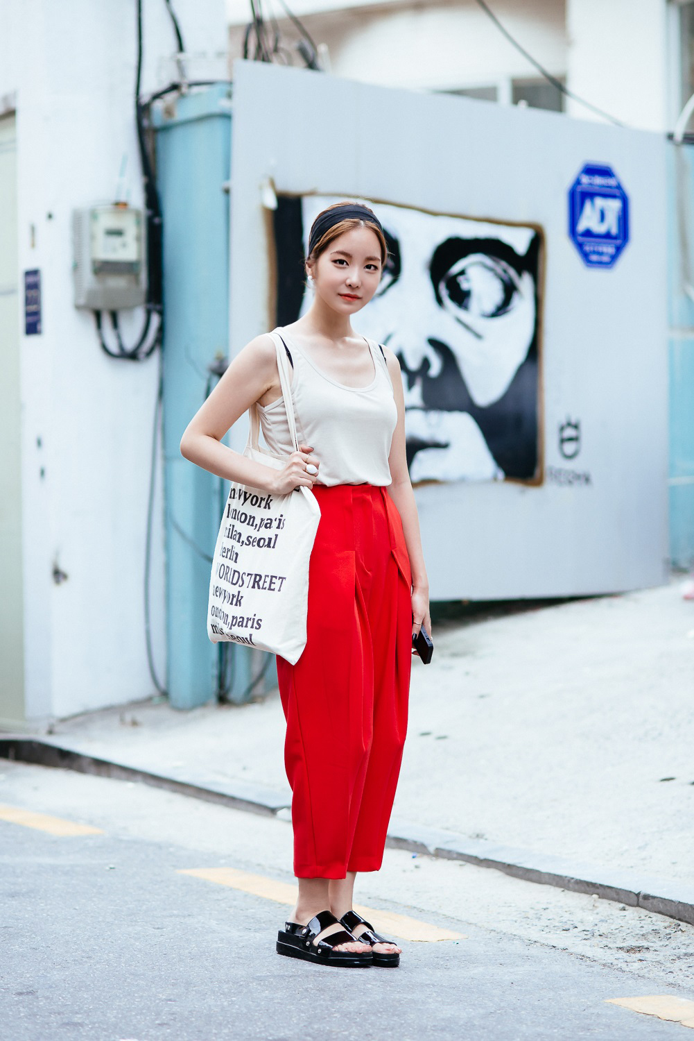 Les jupes-culottes conviennent aux looks de tous les jours krasnye-bryuki-zhenskie_ (12)