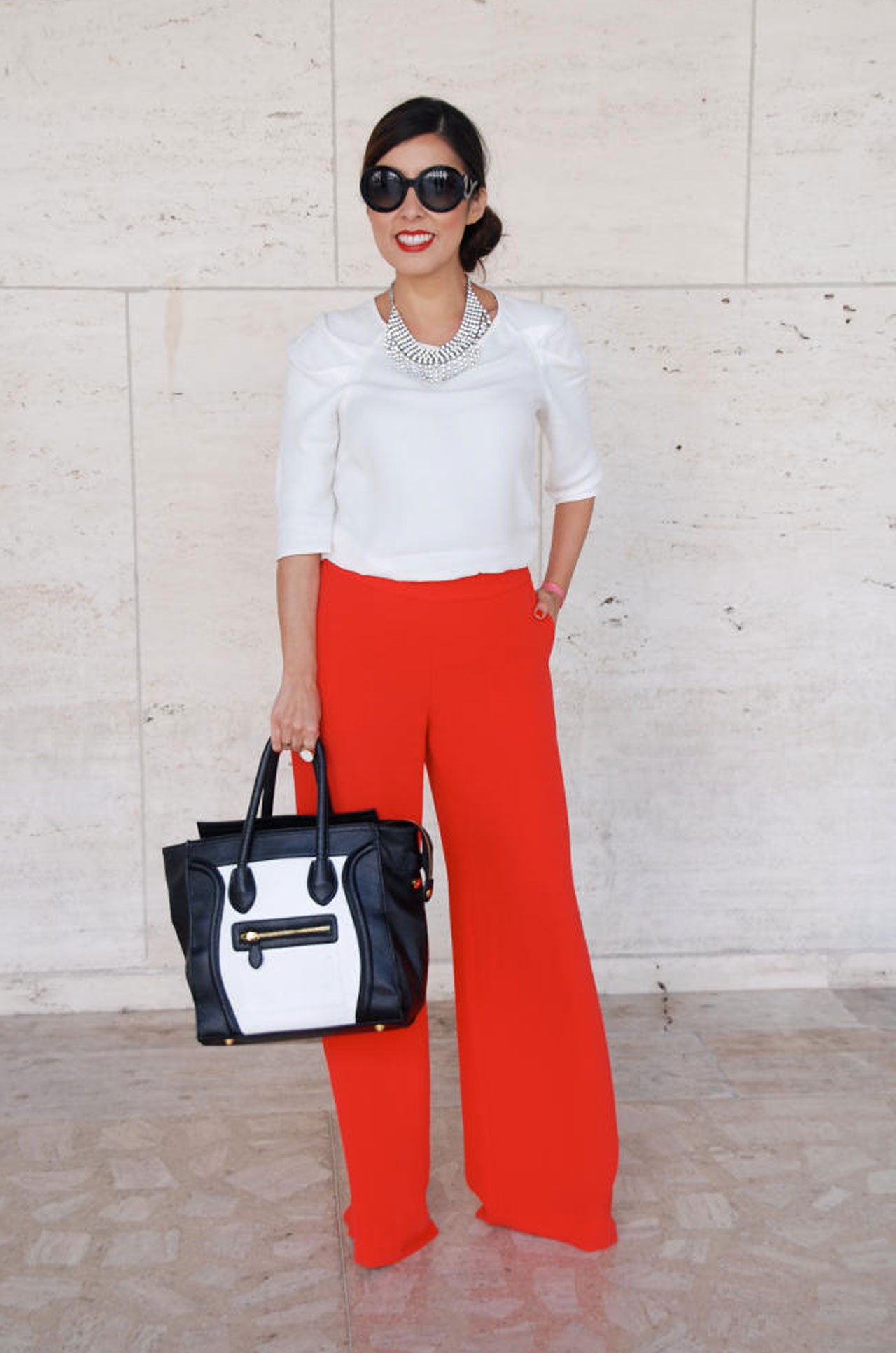 Strict et chic - idéal pour une femme d'affaires krasnye-bryuki-zhenskie_ (43)