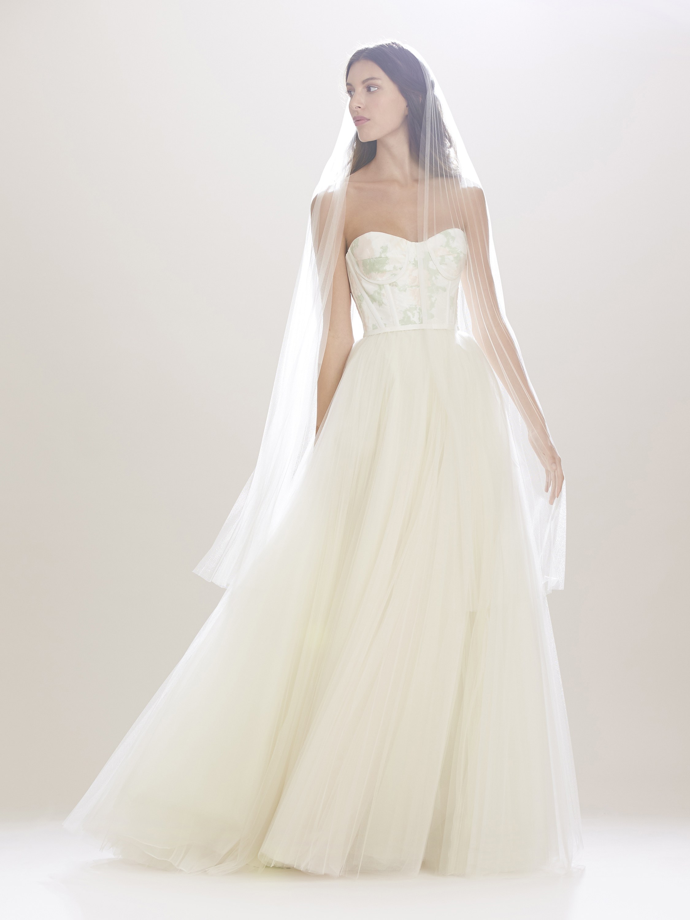 Matière légère et fluide svadebnye-platya-foto_ (10)