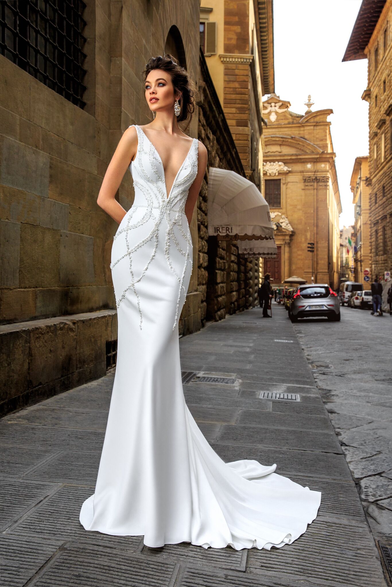 La tenue souligne favorablement la dignité de la silhouette svadebnye-platya-foto_ (26)