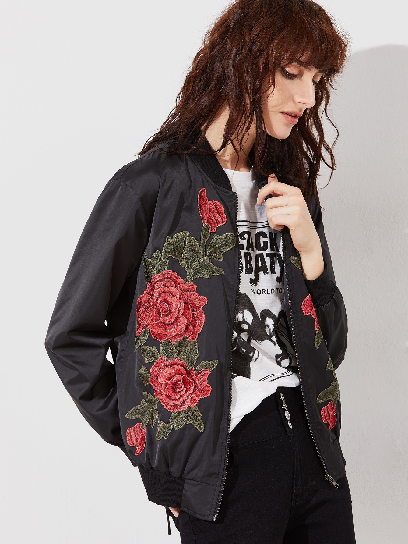 Peut s'adapter à la fois au style sportif et classique bombardier zhenskaya-kurtka_ (16)