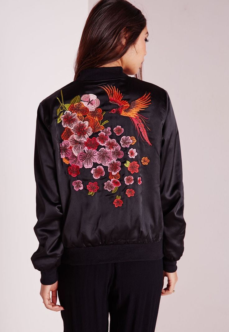 Modèles incroyablement populaires avec broderie et applique zhenskaya-kurtka-bombardier_ (2)