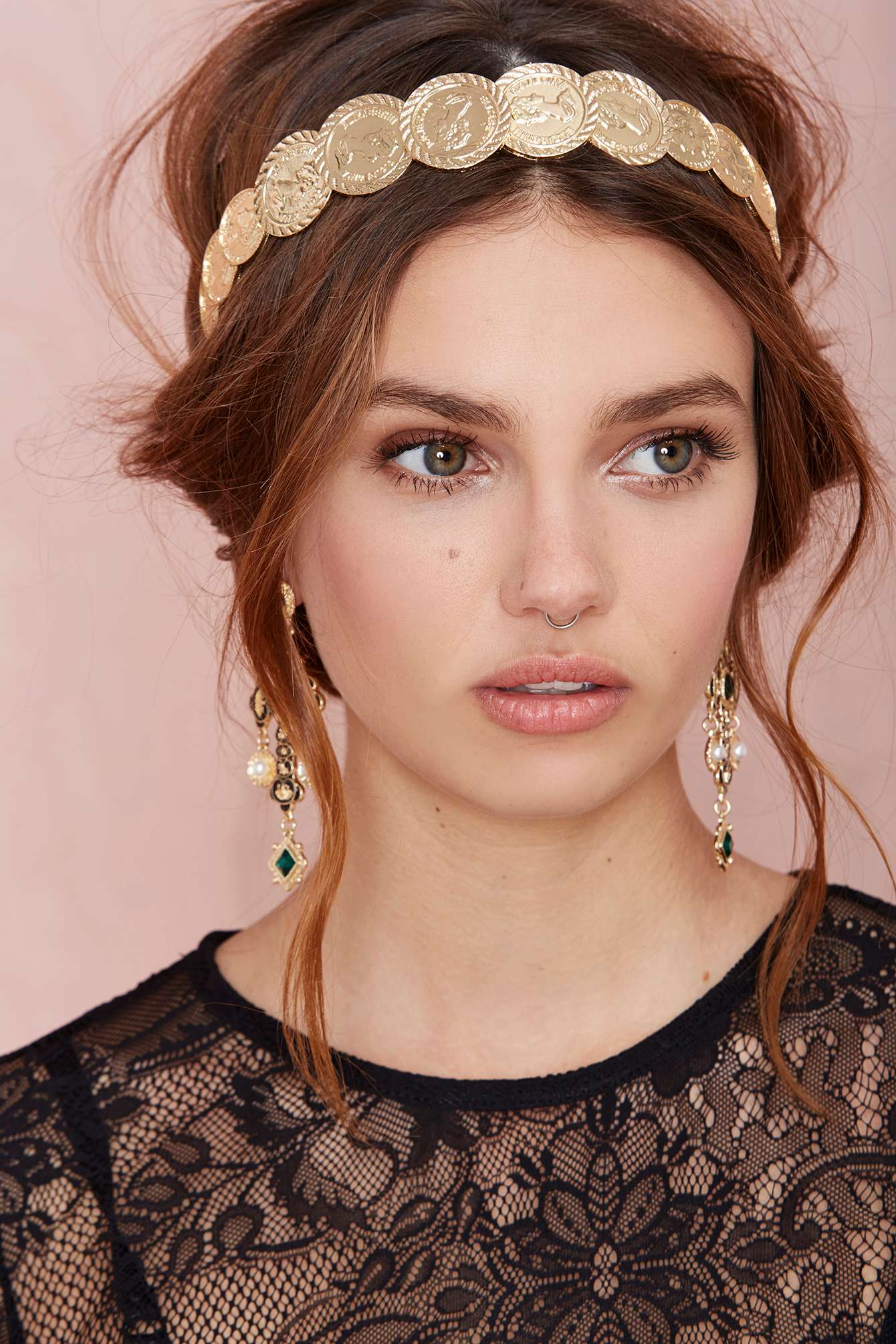 Vue naturelle et magnifique grecheskaya-pricheska-foto_14