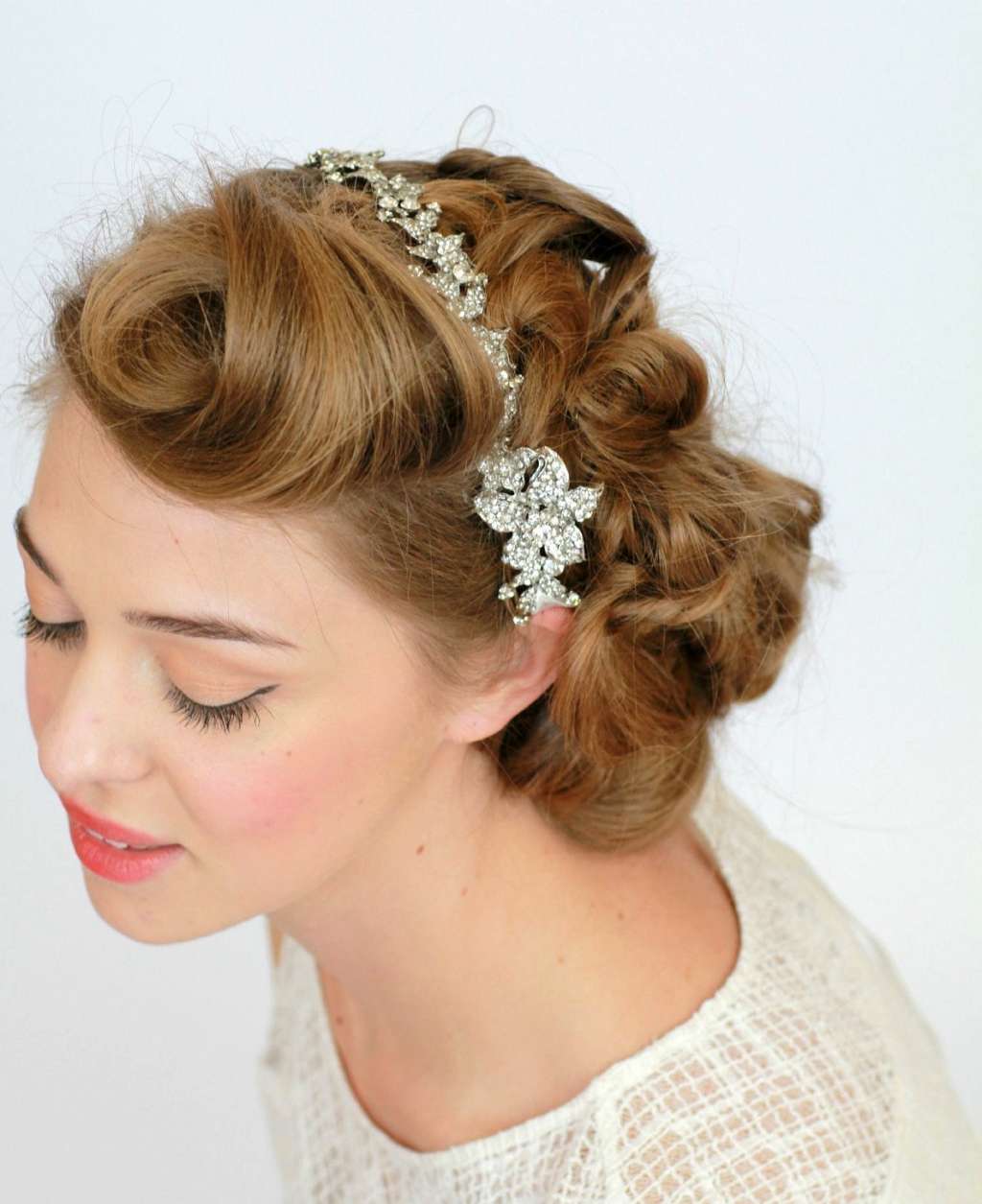 Vous pouvez faire cette option vous-même grecheskaya-pricheska-foto_58