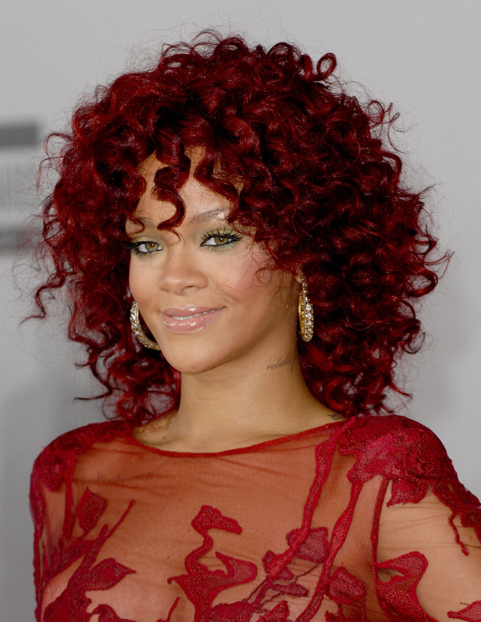 Solution lumineuse élégante himicheskie-zavivki-na-srednie-volosy-foto_33