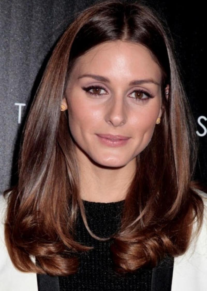 Les flèches soulignent la beauté des yeux kashtanovyj-tsvet-volos-foto_ (1)