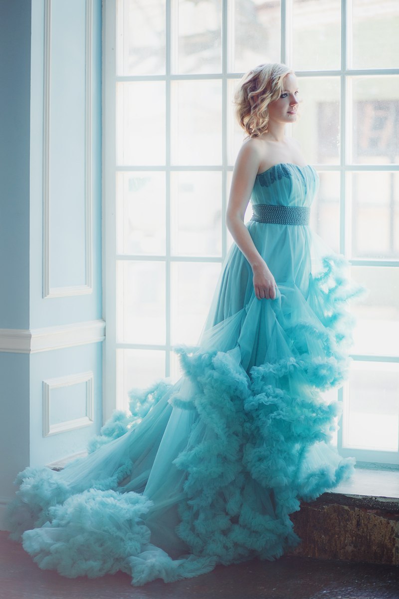 Idéal pour un look de soirée biryuzovoe-plaque-foto_30