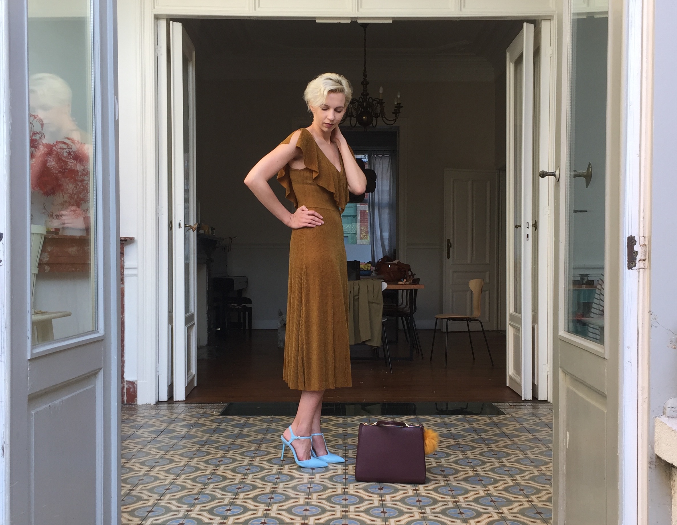 korichnevoe-plate-foto_32