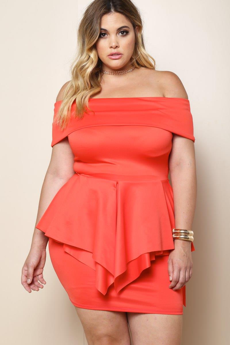 Ainsi, la robe acquiert du volume et de la splendeur. plaque-s-baskoj-foto_24