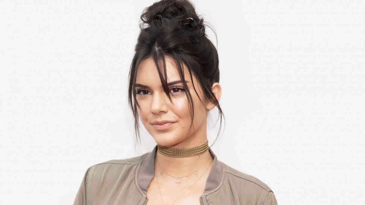 pricheski-na-dlinnye-volosy-foto_50