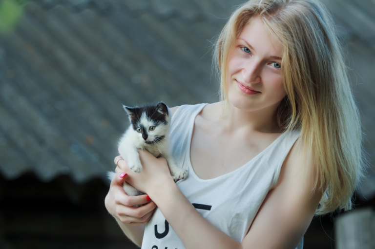 solomennyj-tsvet-volos-foto_