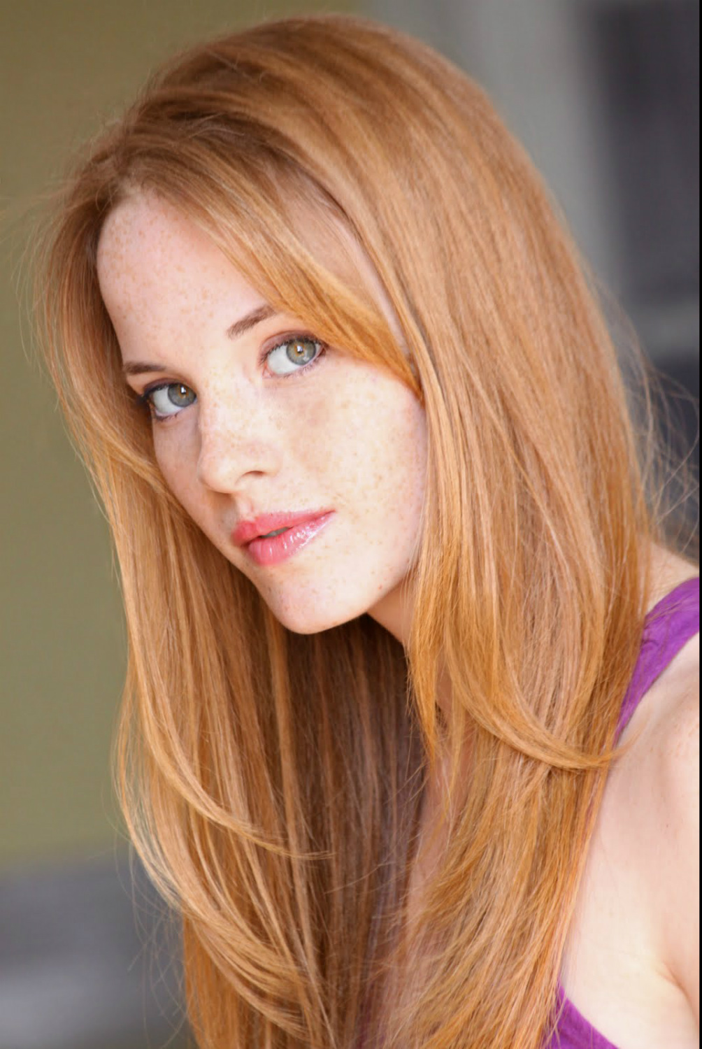 Ton chic pour une fille aux yeux verts solomennyj-tsvet-volos-foto_10