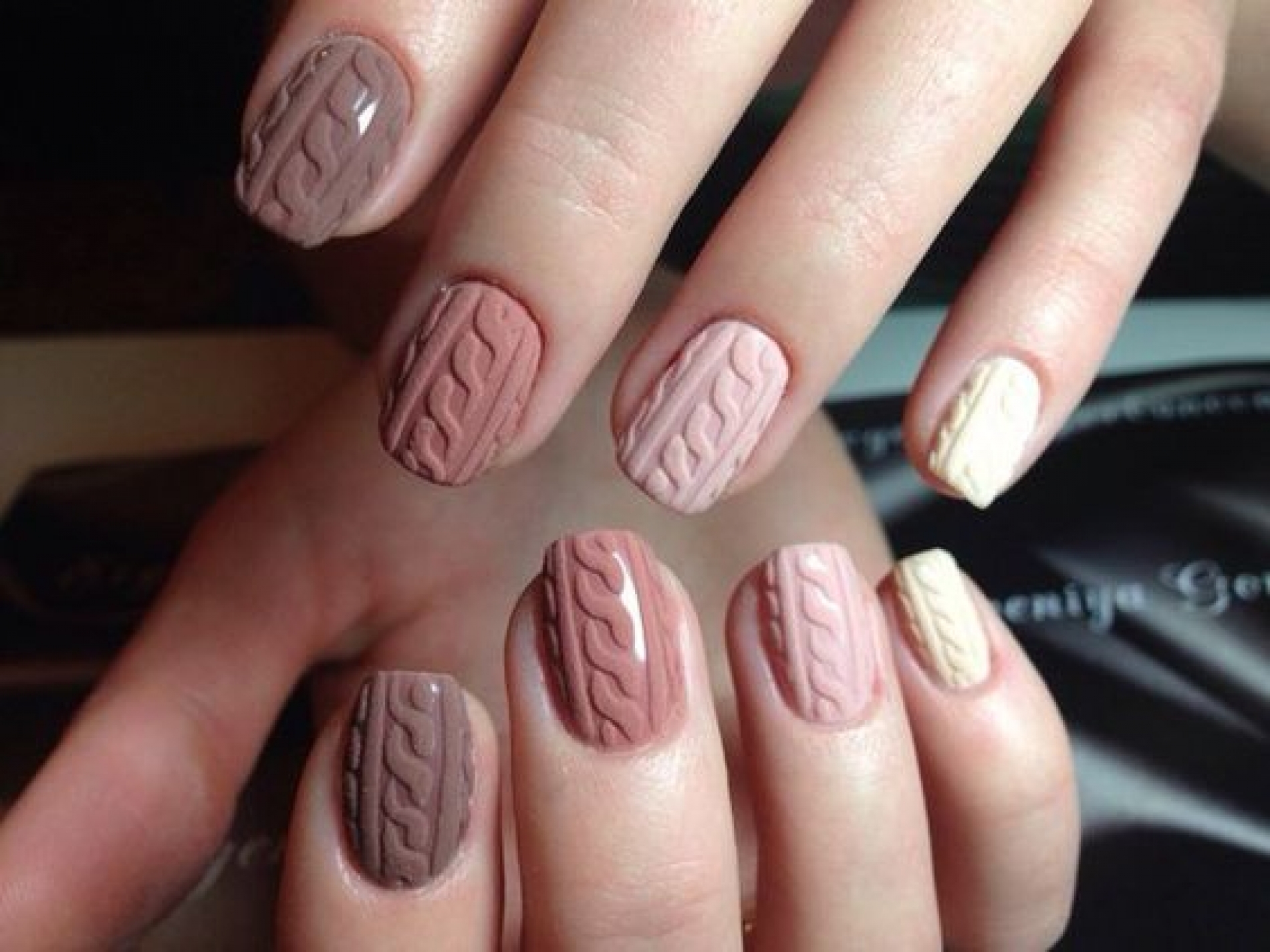 vyazanyj-manikyur-foto_8