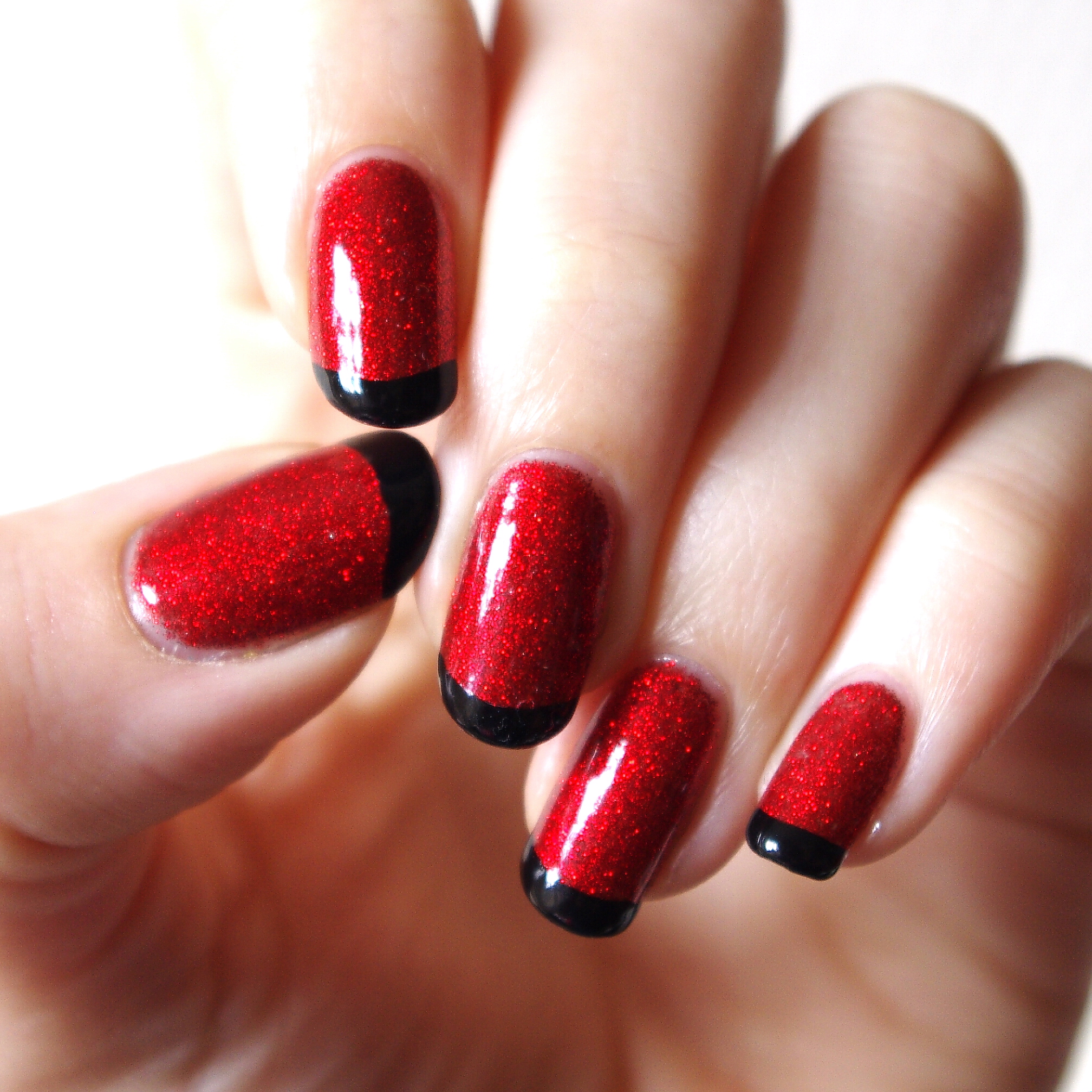 krasnyj-manikyur-foto_18