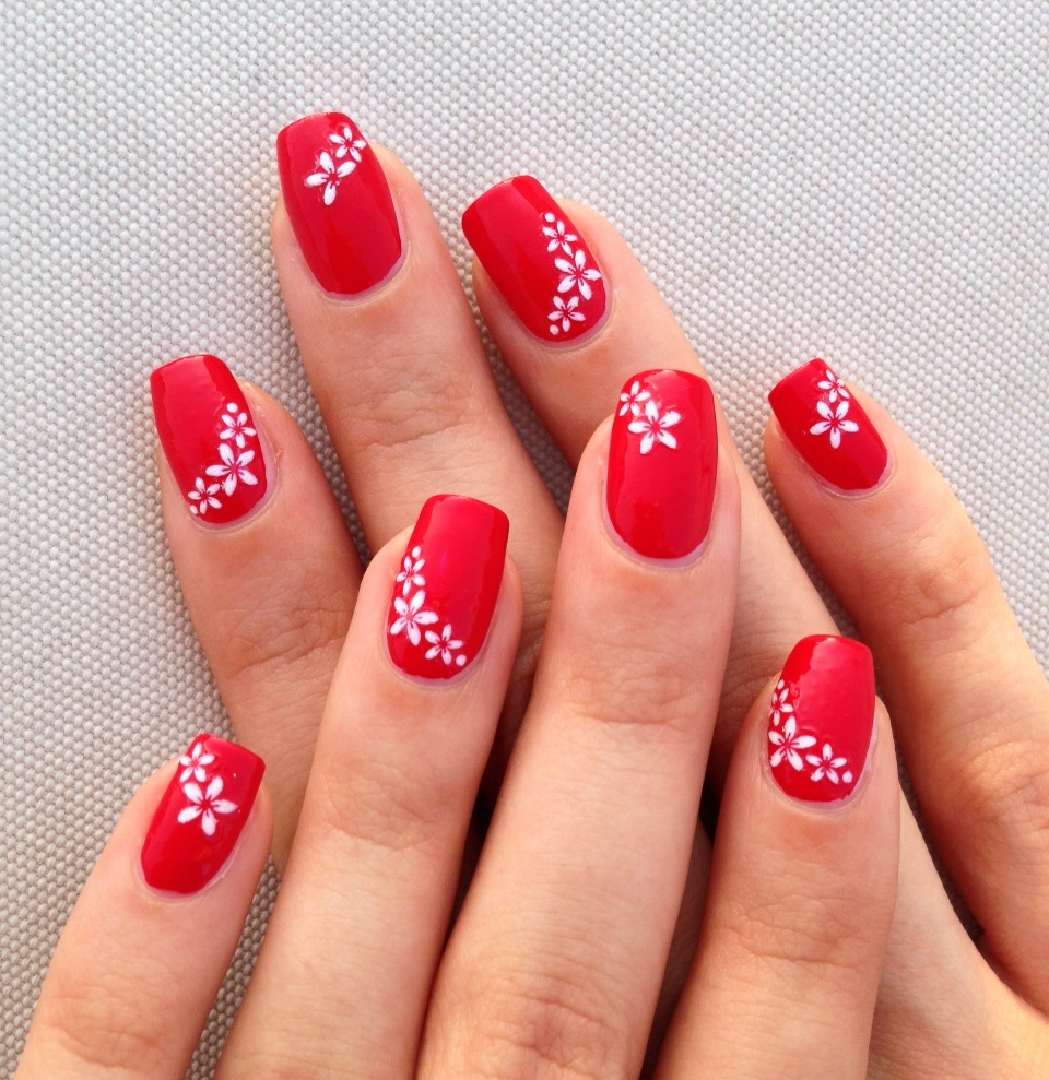 Imprimé floral parfait krasnyj-manikyur-foto_22