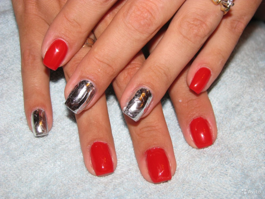 Fantastiska accenter zerkalnyj-manikyur-foto_7