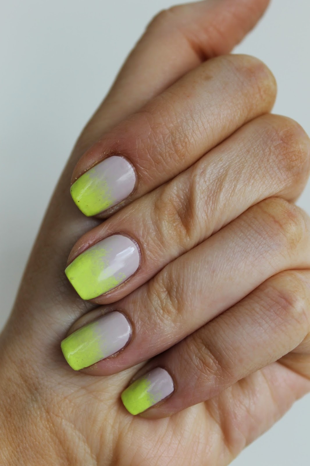 zheltyj-manikjur-foto_23