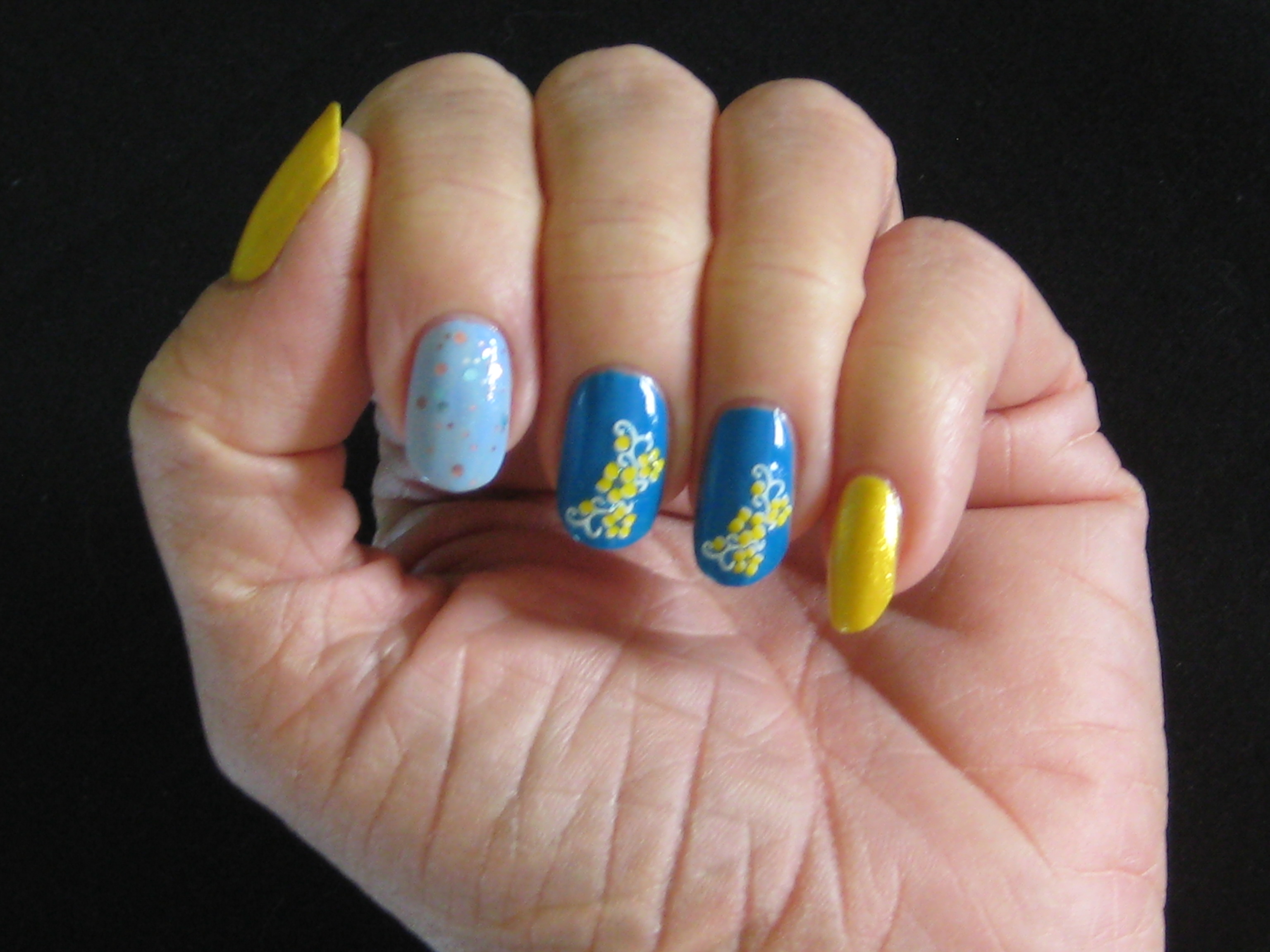 zheltyj-manikjur-foto_56