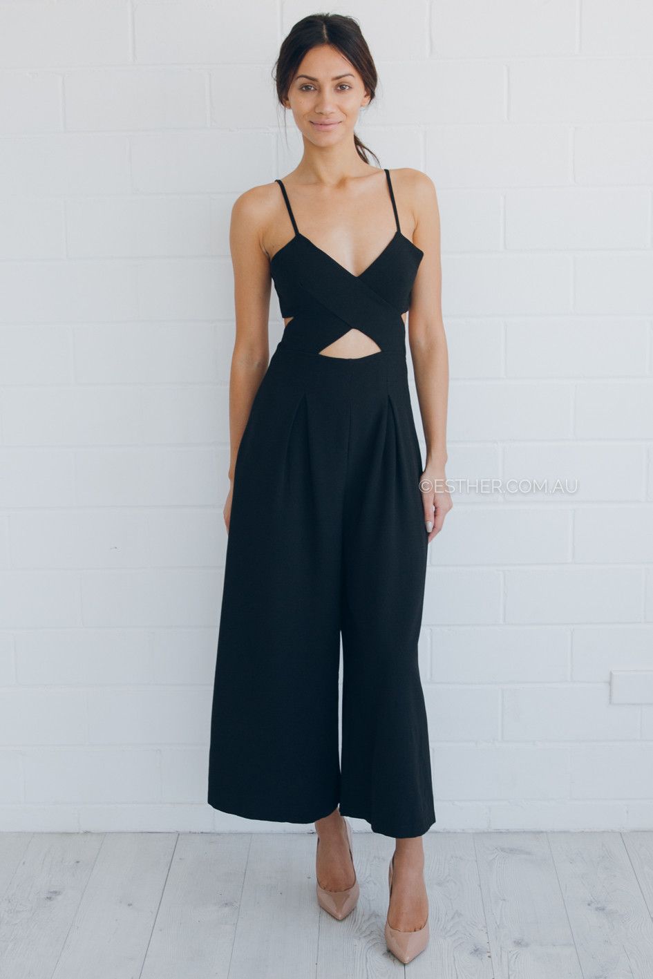 De tels produits séduisent toujours les beautés élancées qui préfèrent les chaussures à grande vitesse. kyuloty-zhenskie-foto_ (39)