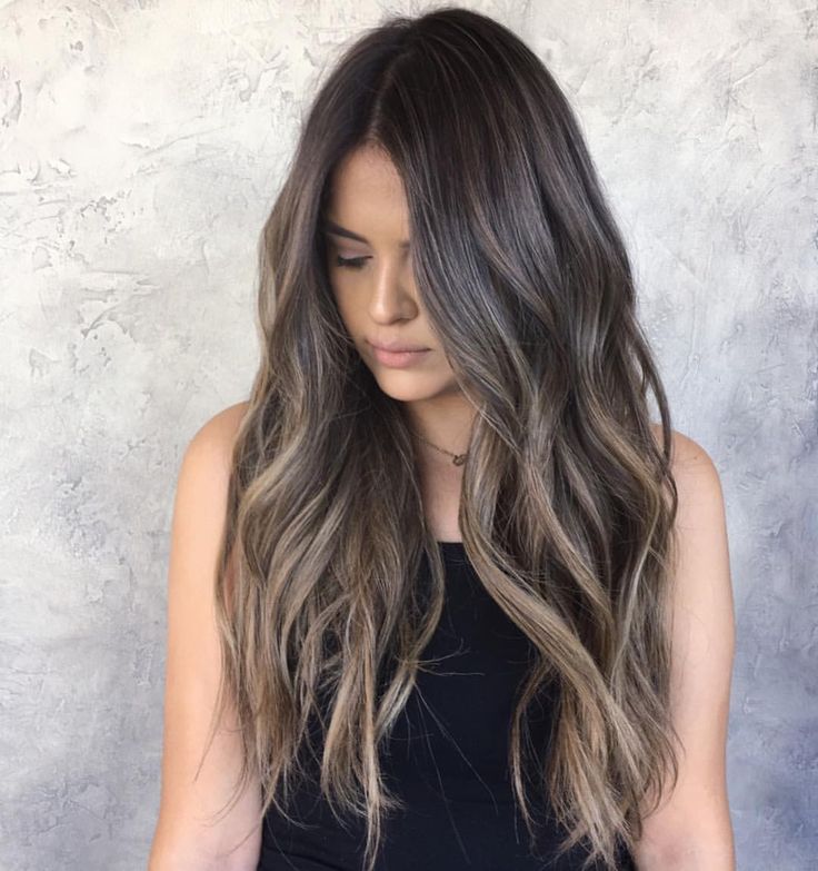 Bland de varma färgerna var karamell med kanel ledaren modnyj-tsvet-volos-foto_ (39)