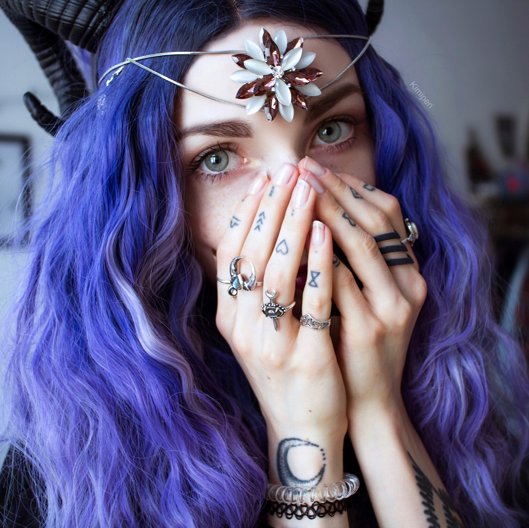 Monokrom färgning är lätt att göra på egen hand sinij-tsvet-volos_ (49)