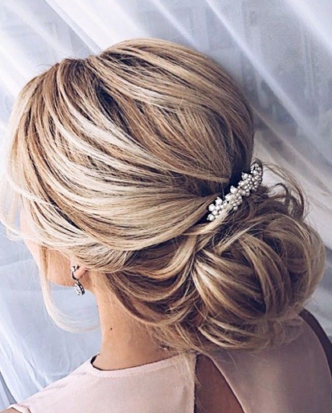 vysokie-pricheski-na-vypusknoj_ (3)