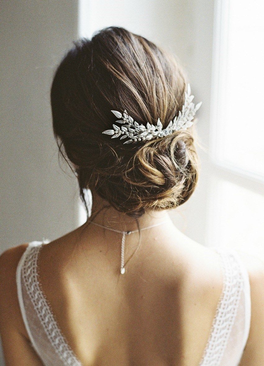 vysokie-pricheski-na-vypusknoj_ (34)