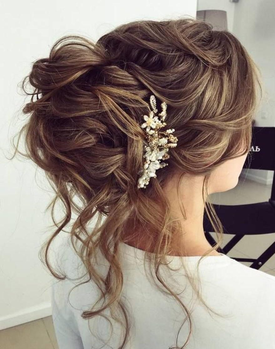 Tökéletesen illik bármilyen ruhához vysokie-pricheski-na-vypusknoj_ (45)