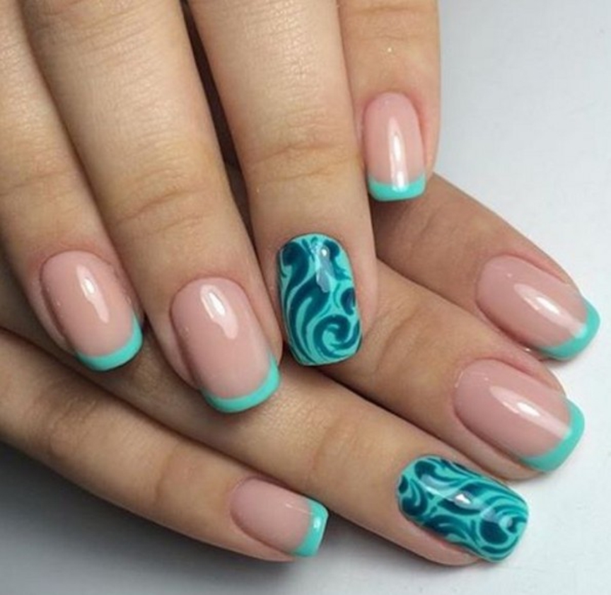 Blå jacka med abstrakta mönster manikyur-s-risunkom-foto_ (23)