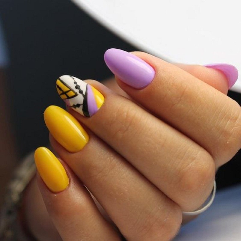 manikyur-s-risunkom-foto_ (41)