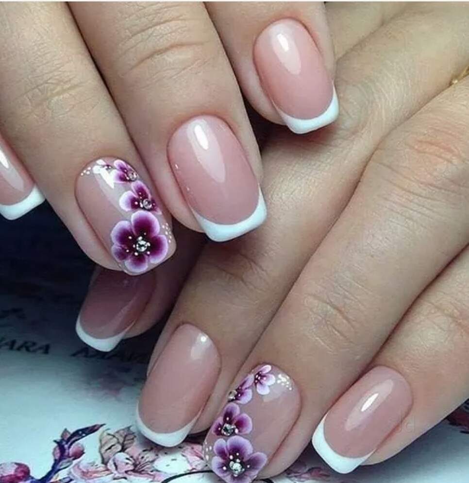 Med ett accentringfinger manikyur-s-risunkom-foto_ (43)