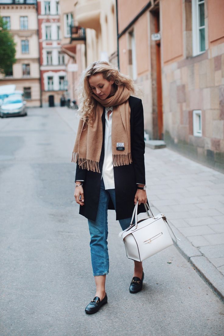 Avec un jean 7/8 s-chem-nosit-lofery-zhenskie_ (10)