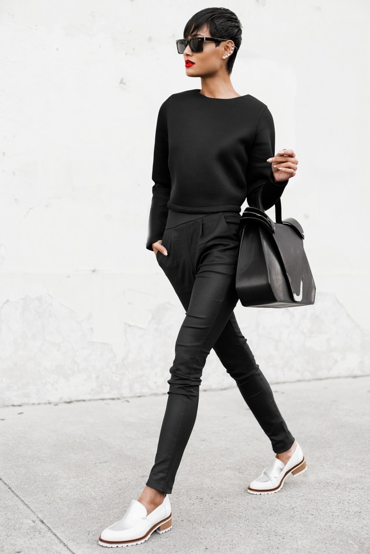 Il existe de nombreuses idées de vêtements à porter avec des mocassins pour femmes. s-chem-nosit-lofery-zhenskie_-48