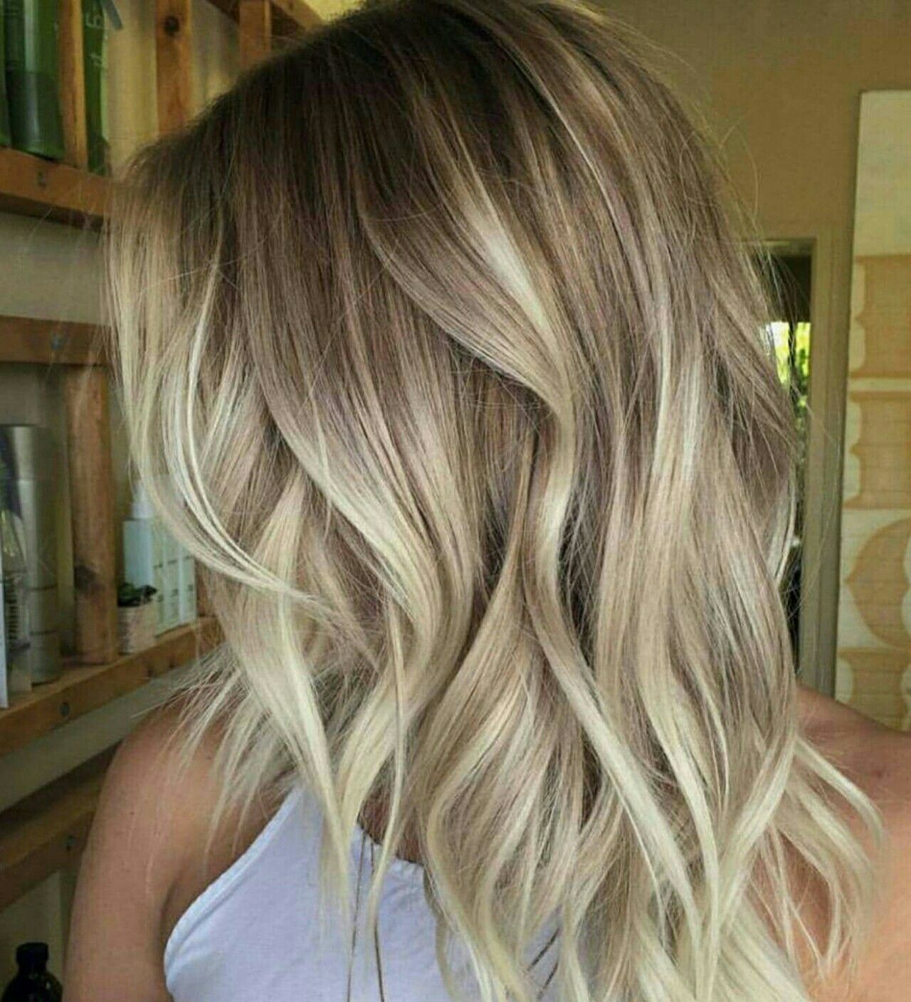 انتقالات طبيعية من نصف نغمة إلى أخرى دون إظهار حدود واضحة kolorirovanie-na-svetlye-volosy_ (27)