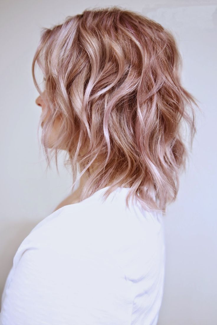 يحتوي اللون الوردي العصري اليوم على لون الخوخ والعسل مع ملاحظات ضاربة إلى الحمرة. kolorirovanie-na-svetlye-volosy_ (33)