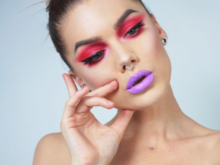 makiyazh-s-krasnymi-tenyami_ (12)