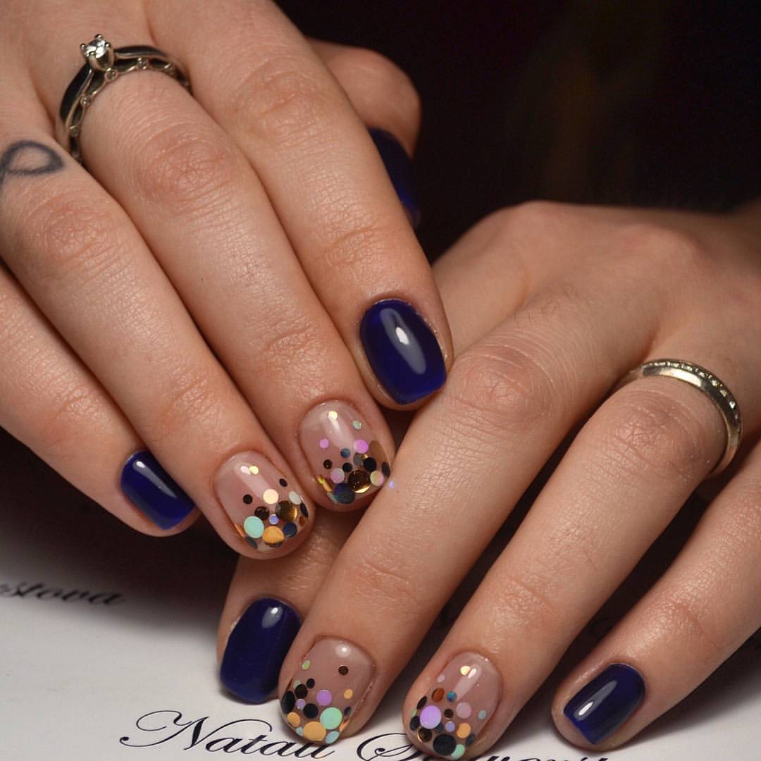 Si vous avez opté pour un vernis gel, appliquez le top, mais ne le séchez pas manikyur-s-kamifubikami_ (1)