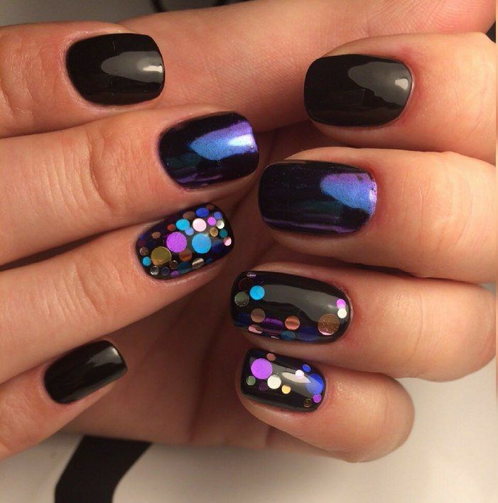 C'est dans cette ombre profonde et mystérieuse que les miettes brillantes se déploient du côté avantageux, comme des étoiles brillantes dans le ciel nocturne sans fin manikyur-s-kamifubikami_ (8)