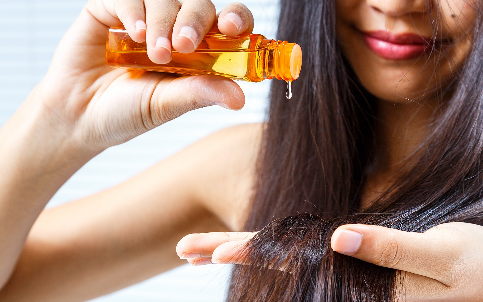 L'huile d'amande pour cheveux est un moyen efficace de nourrir les cheveux avec un pouvoir vivifiant. mindalnoe-maslo-dlya-volos_ (2)