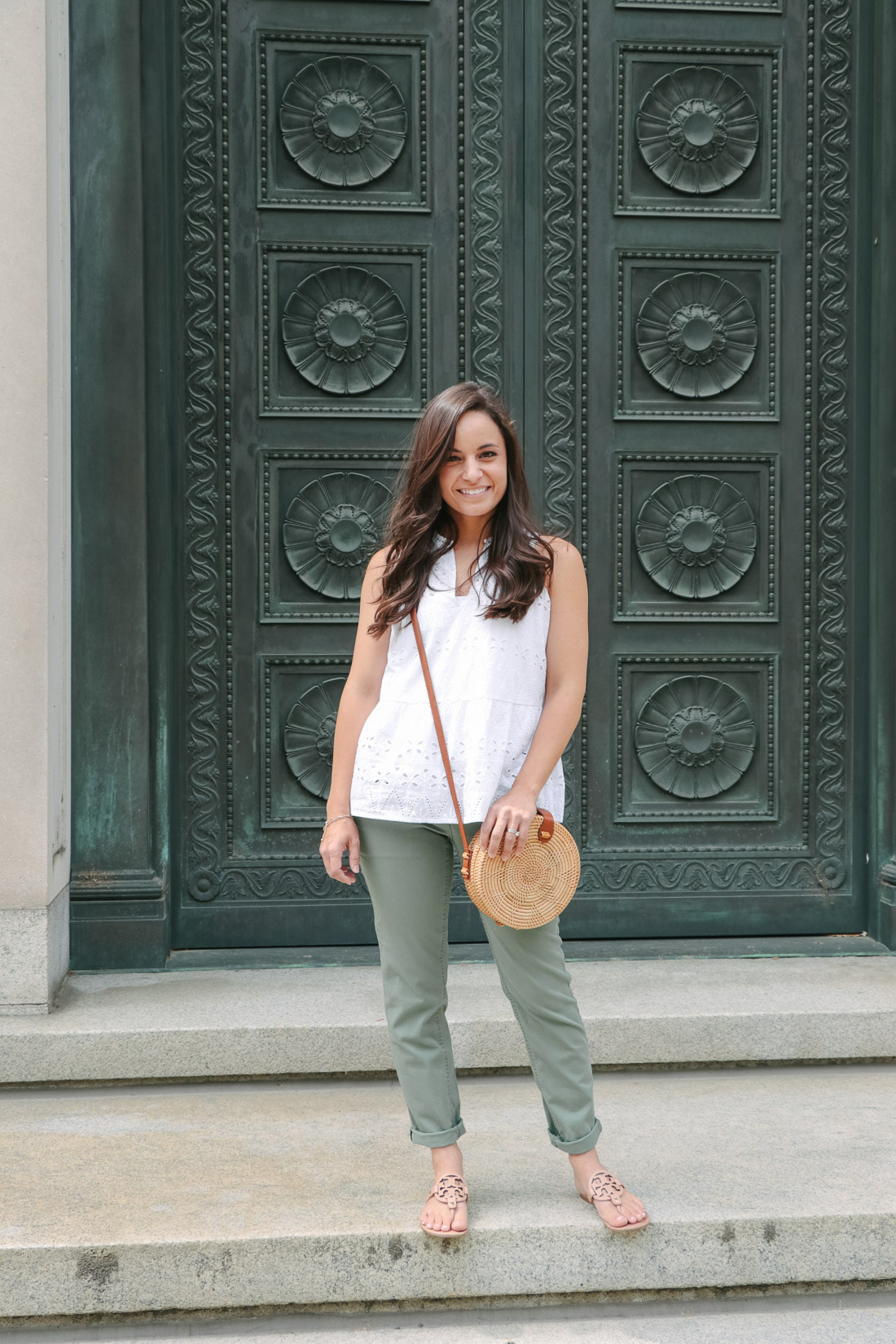 Avec une tunique blanche zhenskie-bryuki-chinos_ (42)