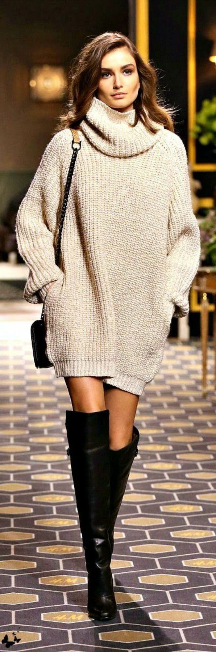 För att hjälpa modellen att hålla formen bättre, hitta en tråd som också innehåller en liten andel akryl. zhenskij-sviter-krupnoj-vyazkoj_ (43)