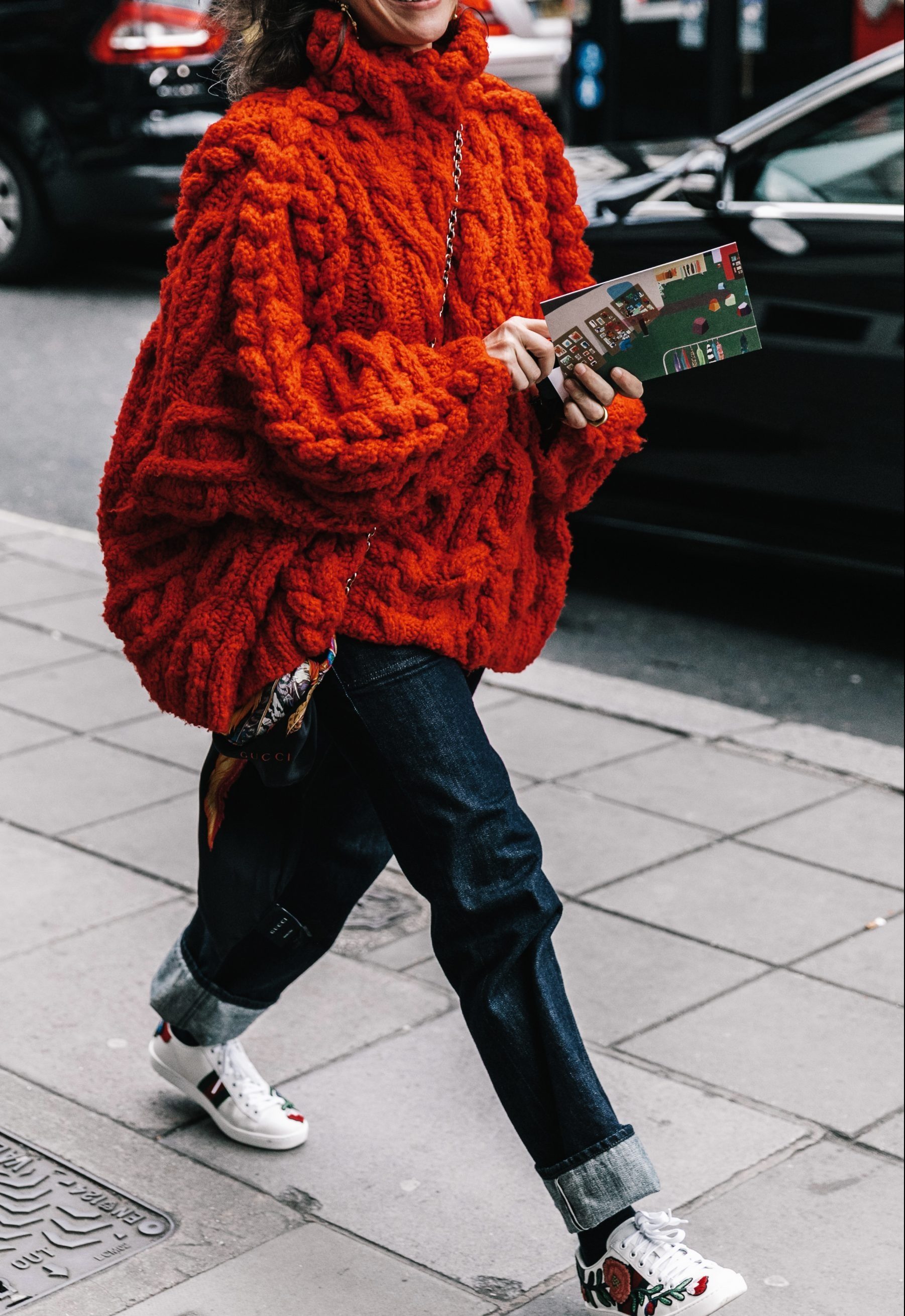 Formlös modell zhenskij-sviter-krupnoj-vyazkoj_ (49)